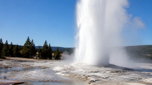 Yellowstone National Park Experiences New Hydrothermal Eruption